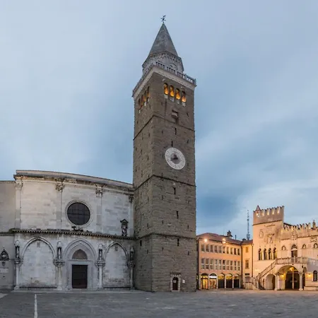 Апартаменты Casa Ma3x With Shared Pool Копер