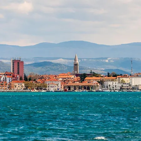 Casa Ma3x With Shared Pool Копер