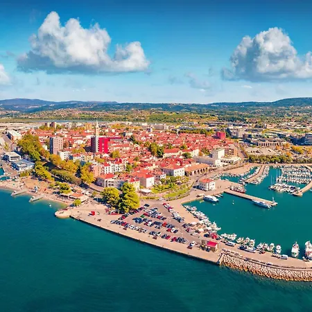 Апартаменты Casa Ma3x With Shared Pool