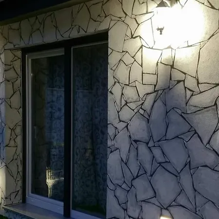 Casa Ma3x With Shared Pool Koper