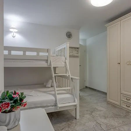 Casa Ma3x With Shared Pool * Koper