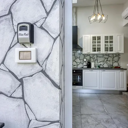 Апартаменты Casa Ma3x With Shared Pool *