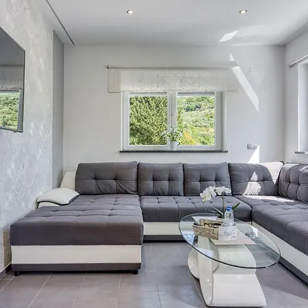 Апартаменты Casa Ma3x With Shared Pool *