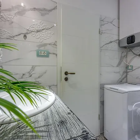 Casa Ma3x With Shared Pool * Koper