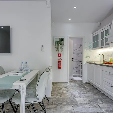 Апартаменты Casa Ma3x With Shared Pool *