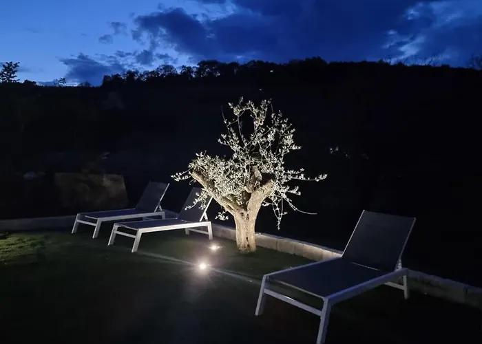 Casa Ma3x With Shared Pool Apartman Koper