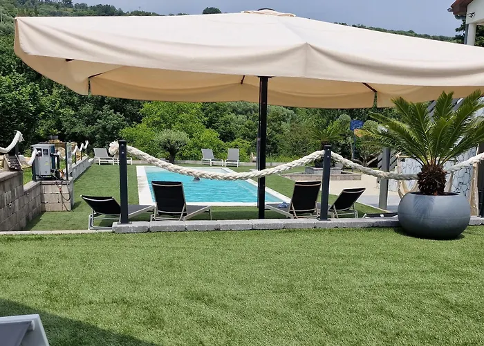 Casa Ma3x With Shared Pool Apartman Koper