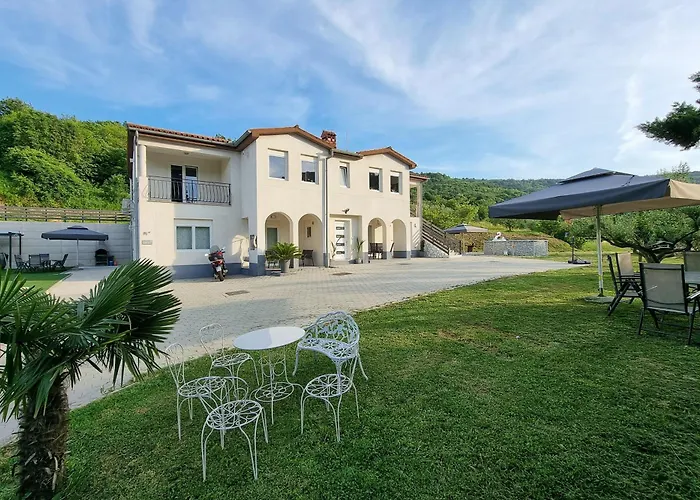 Apartman Casa Ma3x With Shared Pool