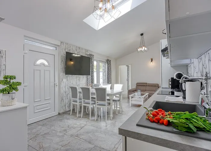 Apartman Casa Ma3x With Shared Pool *