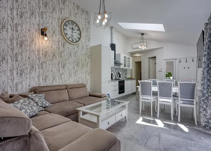 Apartman Casa Ma3x With Shared Pool