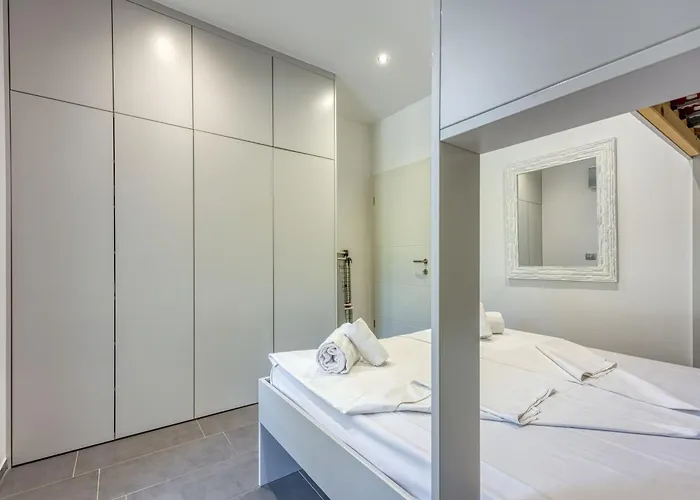 Casa Ma3x With Shared Pool Apartman Koper