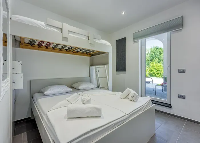 Casa Ma3x With Shared Pool