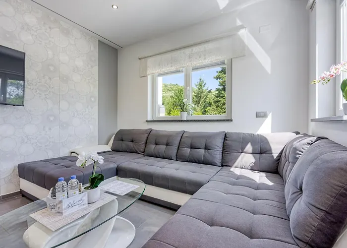 Apartman Casa Ma3x With Shared Pool Koper