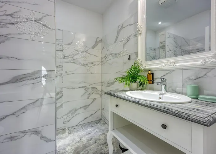 Casa Ma3x With Shared Pool Apartman Koper