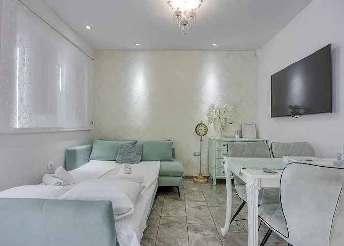 Apartman Casa Ma3x With Shared Pool Koper